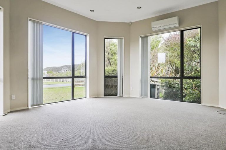 Photo of property in 89 Kirton Drive, Riverstone Terraces, Upper Hutt, 5018