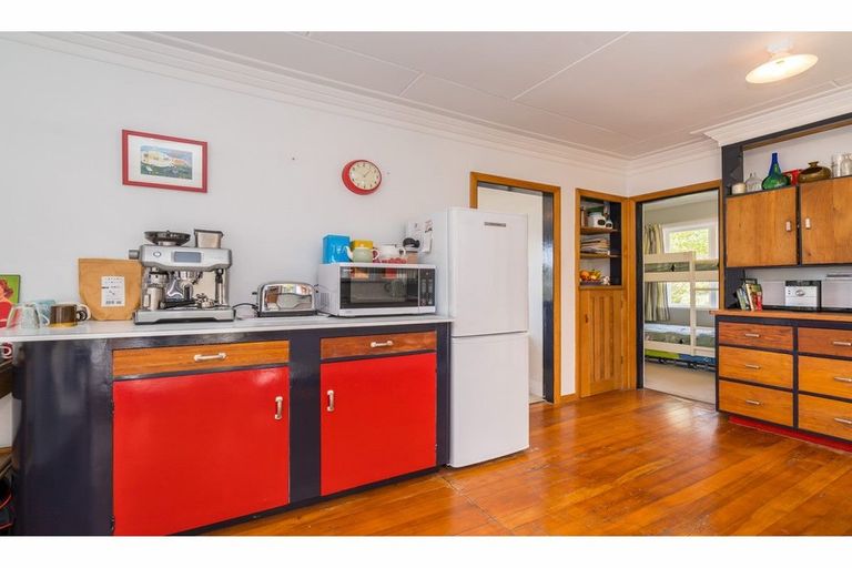 Photo of property in 17 Mihiwaka Road, Long Beach, Port Chalmers, 9081