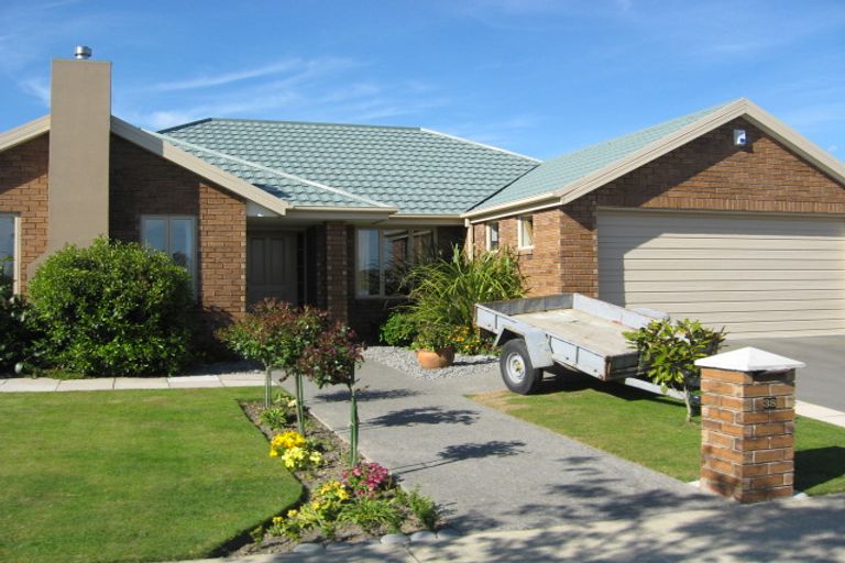Photo of property in 40 Mounter Avenue, Northwood, Christchurch, 8051