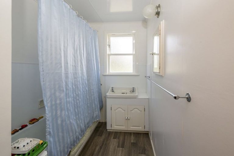 Photo of property in 49 Waerenga Road, Otaki, 5512