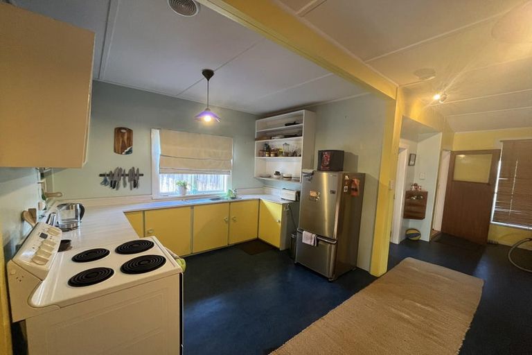 Photo of property in 13 Effingham Street, North New Brighton, Christchurch, 8083