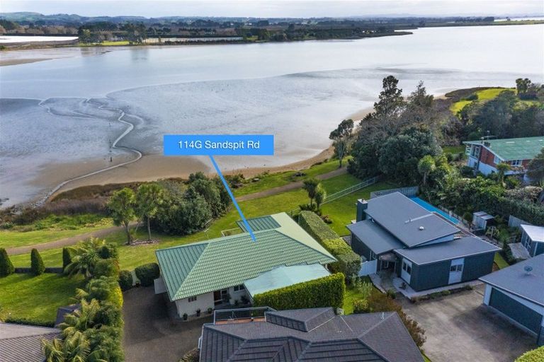 Photo of property in 114g Sandspit Road, Waiuku, 2123
