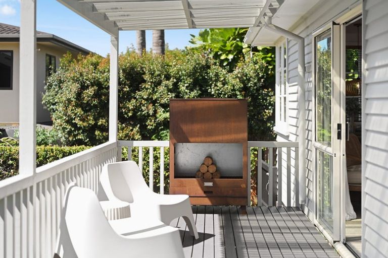 Photo of property in 26 Seaview Road, Otumoetai, Tauranga, 3110