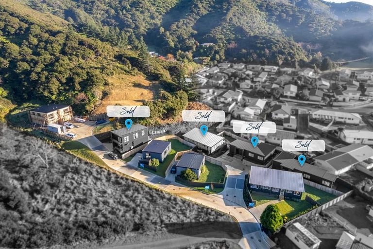 Photo of property in 9 Hastings Grove, Wainuiomata, Lower Hutt, 5014