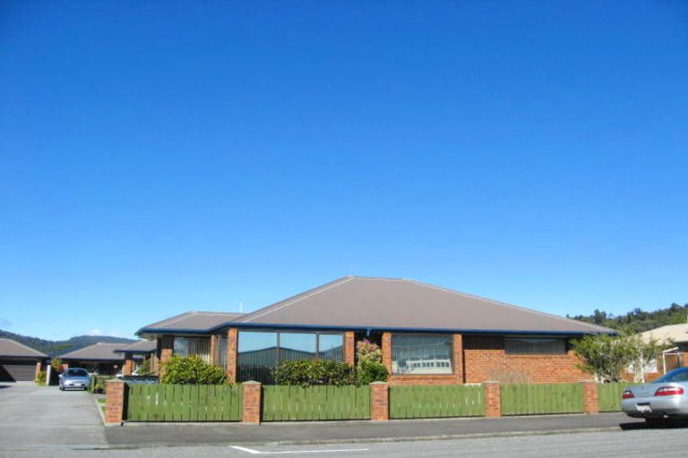 Photo of property in 103b Shakespeare Street, Greymouth, 7805