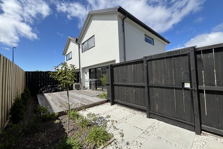 Photo of property in 2/67 Osborne Street, Waltham, Christchurch, 8011