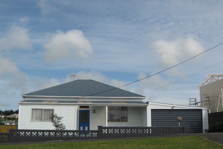 Photo of property in 61 Blake Street, Waitara, 4320