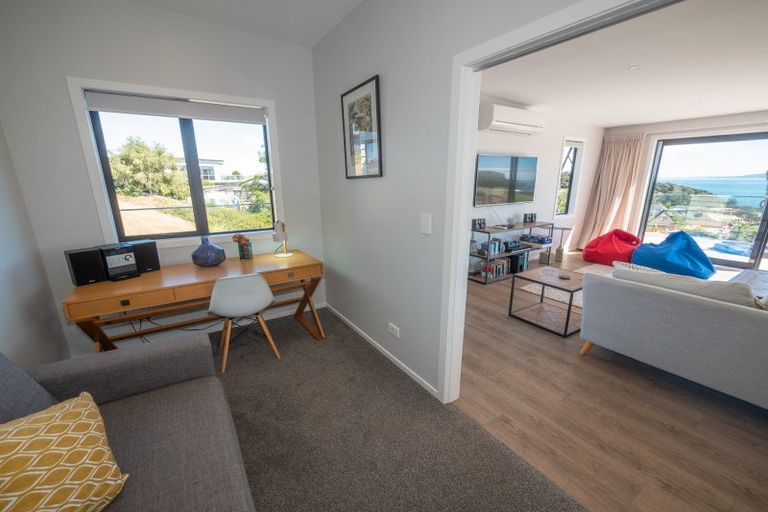 Photo of property in 7 Dudley Crescent, Cable Bay, 0420