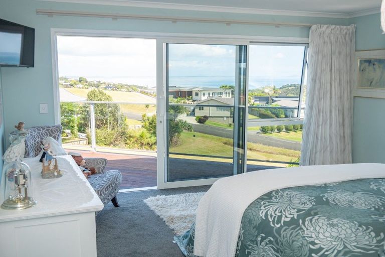 Photo of property in 11 Midgard Road, Coopers Beach, 0420