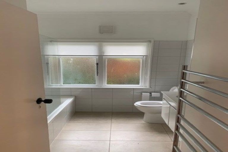 Photo of property in 121 Karori Road, Karori, Wellington, 6012