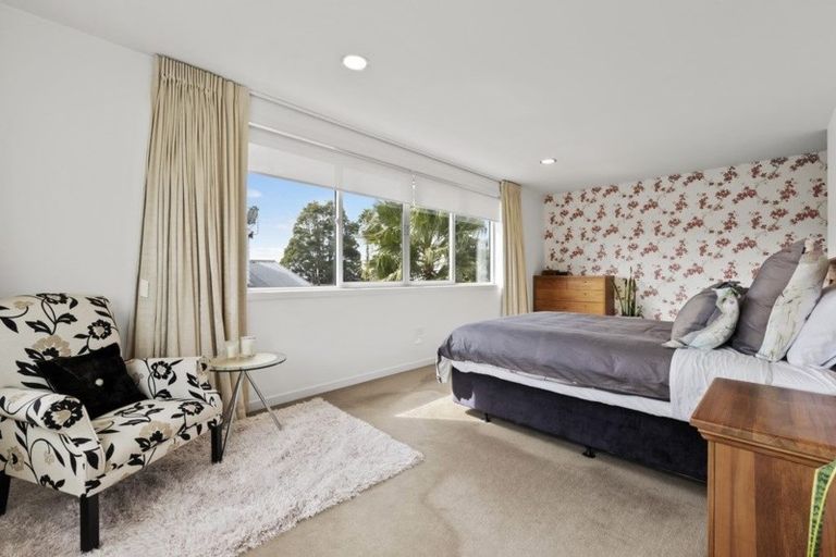 Photo of property in 8 Sylvan Park Avenue, Milford, Auckland, 0620