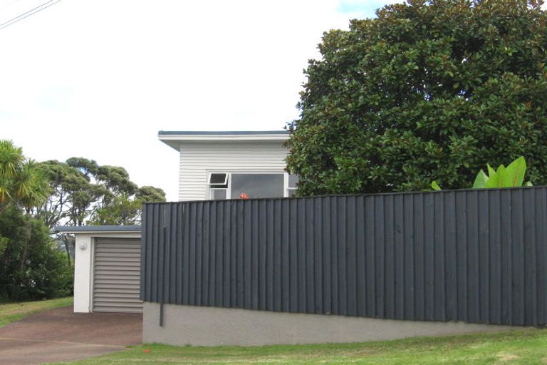 Photo of property in 11 Niagara Place, Birkenhead, Auckland, 0626