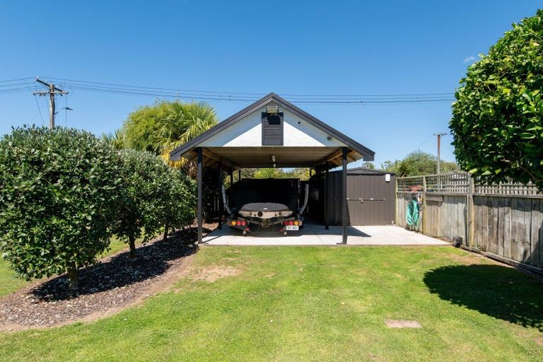 Photo of property in 25 Willow Avenue, Hannahs Bay, Rotorua, 3010
