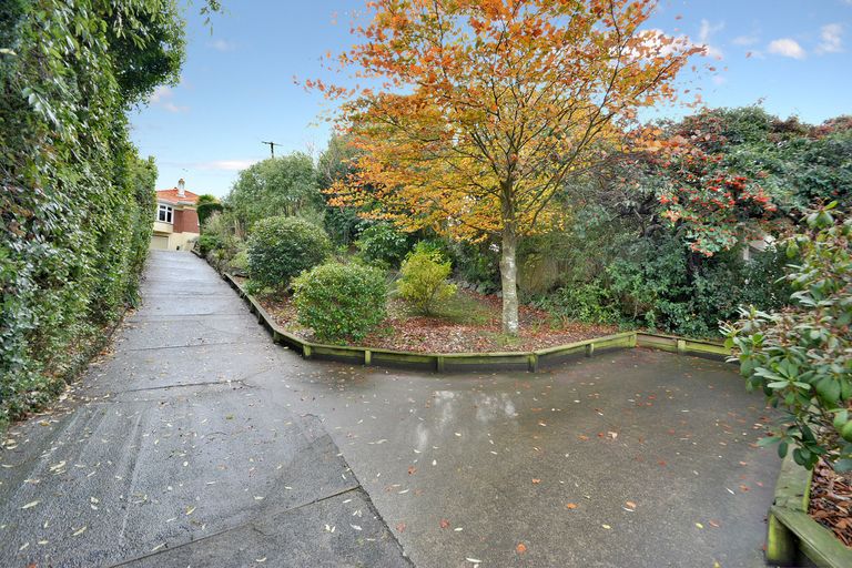 Photo of property in 207 Musselburgh Rise, Andersons Bay, Dunedin, 9013