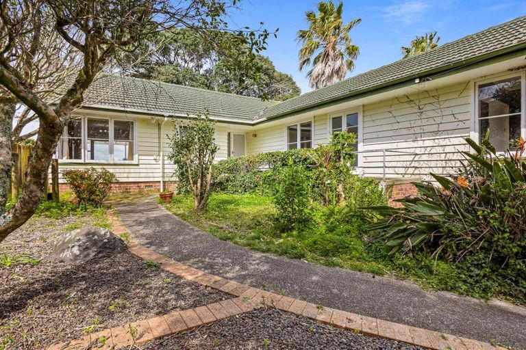 Photo of property in 59 Sylvan Avenue, Northcote, Auckland, 0627