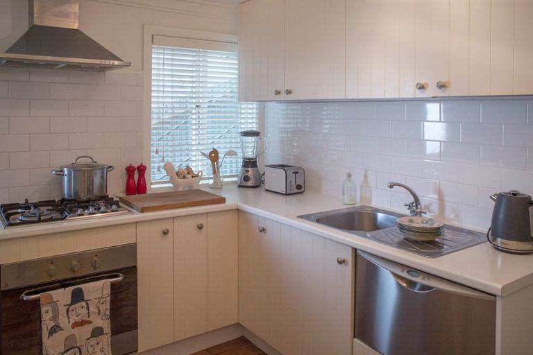 Photo of property in 123 Wallace Street, Mount Cook, Wellington, 6021