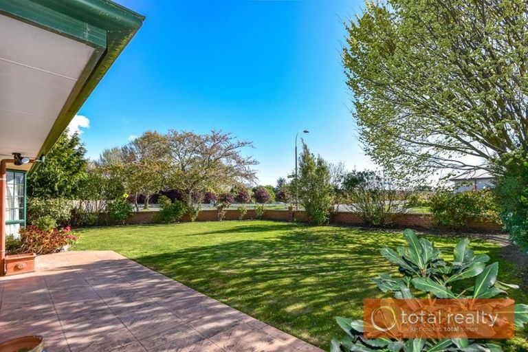 Photo of property in 28 Riverton Terrace, Halswell, Christchurch, 8025
