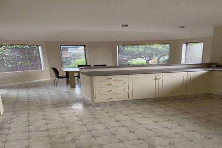 Photo of property in 50 Awanui Drive, Waikanae, 5036