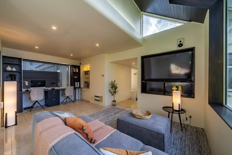 Photo of property in 4/154 Oriental Parade, Oriental Bay, Wellington, 6011