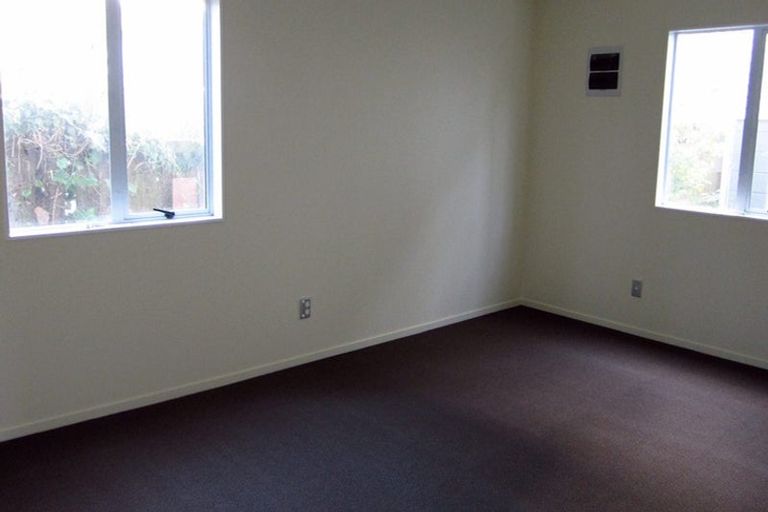 Photo of property in 265 Te Atatu Road, Te Atatu South, Auckland, 0610