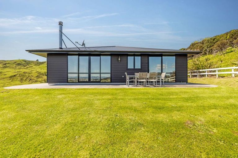 Photo of property in 153 Wheatstone Road, Wainui, Gisborne, 4073
