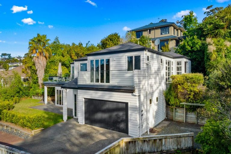 Photo of property in 11 Landvale Court, Browns Bay, Auckland, 0630