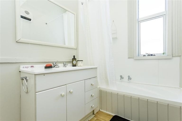 Photo of property in 25 Clifford Street, Dalmore, Dunedin, 9010