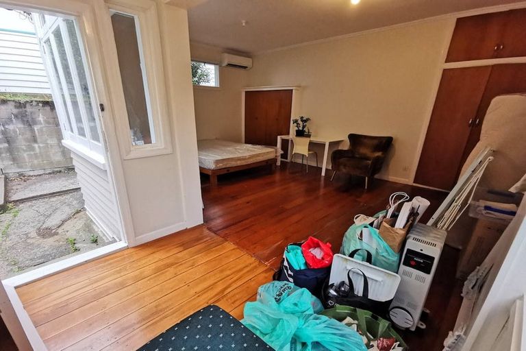 Photo of property in 1/17 Clifton Terrace, Kelburn, Wellington, 6012