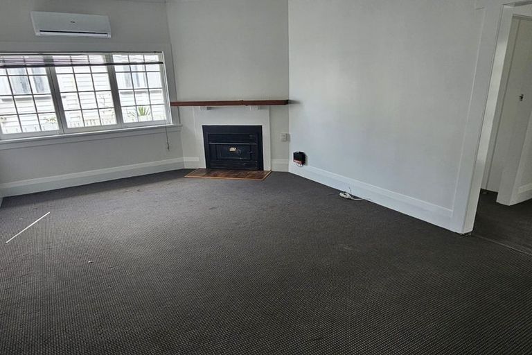 Photo of property in 25 Maunu Road, Avenues, Whangarei, 0110