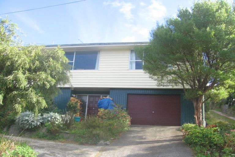 Photo of property in 93 Normandale Road, Normandale, Lower Hutt, 5010