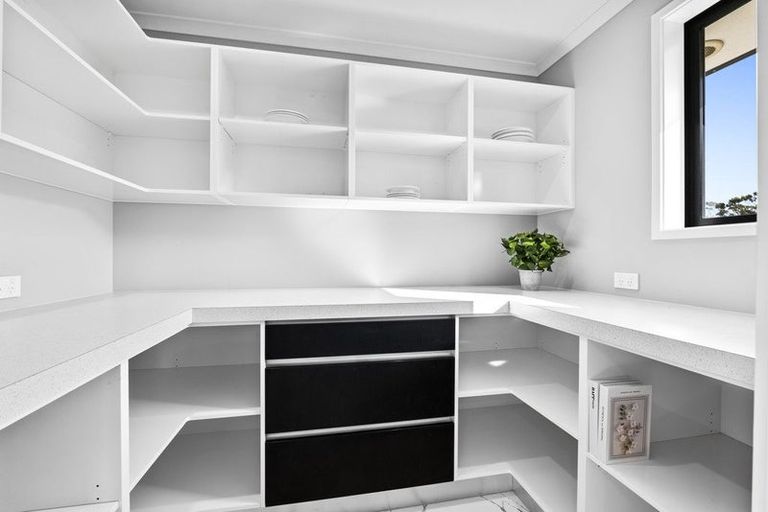 Photo of property in 81 Airport Drive, New Plymouth Airport, New Plymouth, 4373