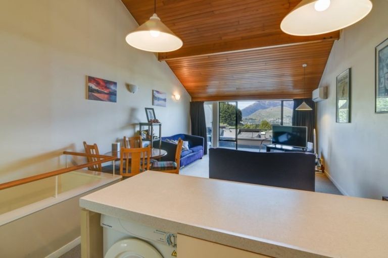 Photo of property in Alpine Meadows Apartments, 135m Fernhill Road, Fernhill, Queenstown, 9300