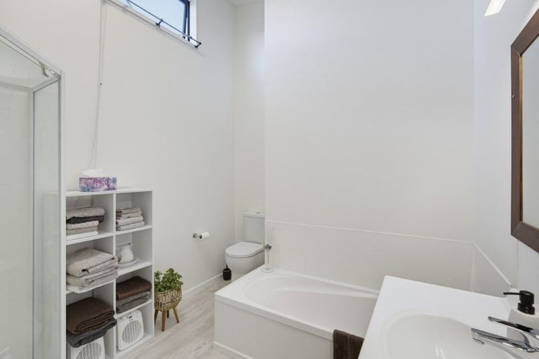 Photo of property in 10 Sams Way, Raumati South, Paraparaumu, 5032