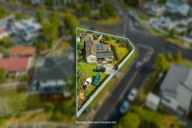 Photo of property in 74 Hetherington Road, Ranui, Auckland, 0612