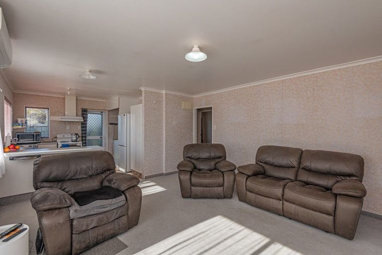 Photo of property in 9 Saxton Street, Levin, 5510