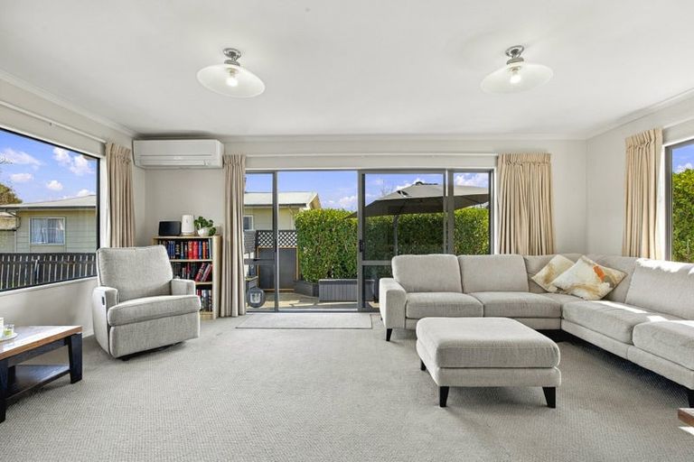 Photo of property in 1/86 Tamatea Road, Taupo, 3330