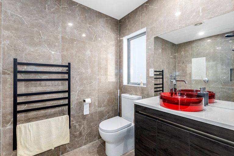 Photo of property in 10 Omaka Place, Aotea, Porirua, 5024