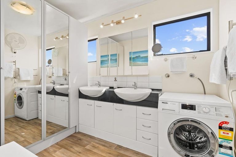 Photo of property in 19 Raumati Crescent, Onerahi, Whangarei, 0110