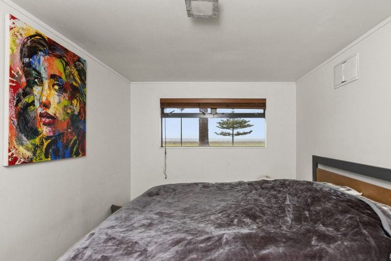 Photo of property in 653 Marine Parade, Napier South, Napier, 4110