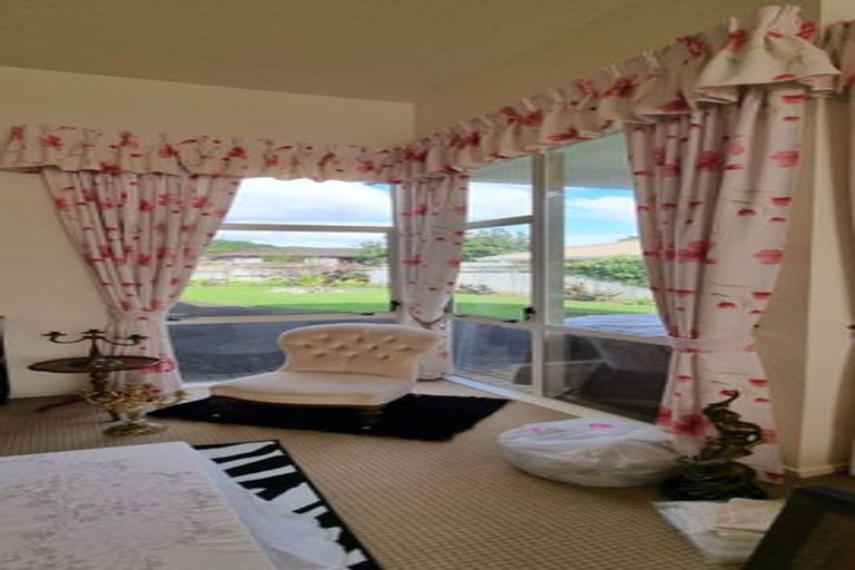 Photo of property in 118 Meadowland Drive, Somerville, Auckland, 2014