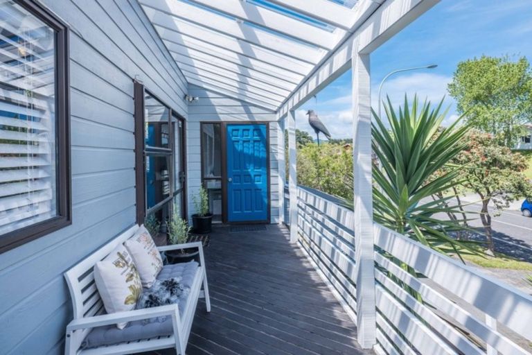 Photo of property in 42 Weggery Drive, Waikanae Beach, Waikanae, 5036