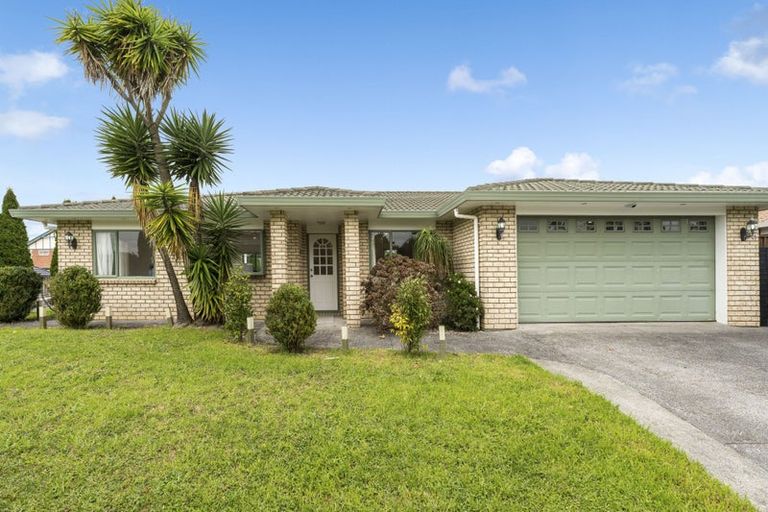 Photo of property in 2 Ferngrove Avenue, Ranui, Auckland, 0612