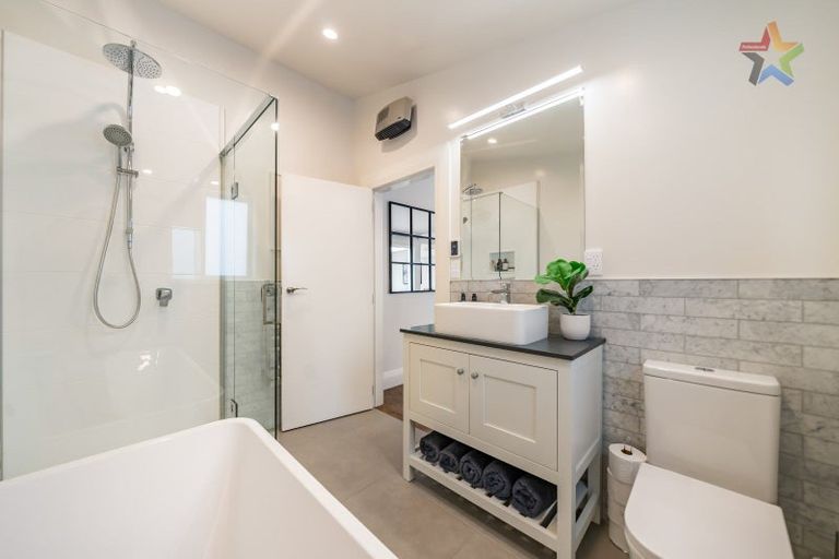 Photo of property in 17 Oriental Street, Petone, Lower Hutt, 5012