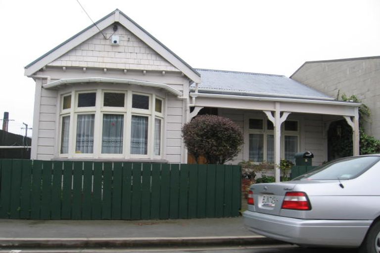 Photo of property in 36 Broughton Street, South Dunedin, Dunedin, 9012