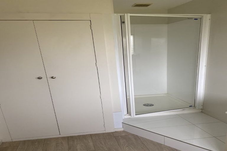 Photo of property in 2/7 Brigid Place, Mount Pleasant, Christchurch, 8081