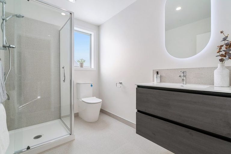 Photo of property in 36 Metoriti Crescent, Karaka, 2124