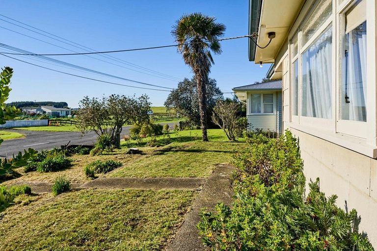 Photo of property in 581 Waitarere Beach Road, Waitarere Beach, Levin, 5510
