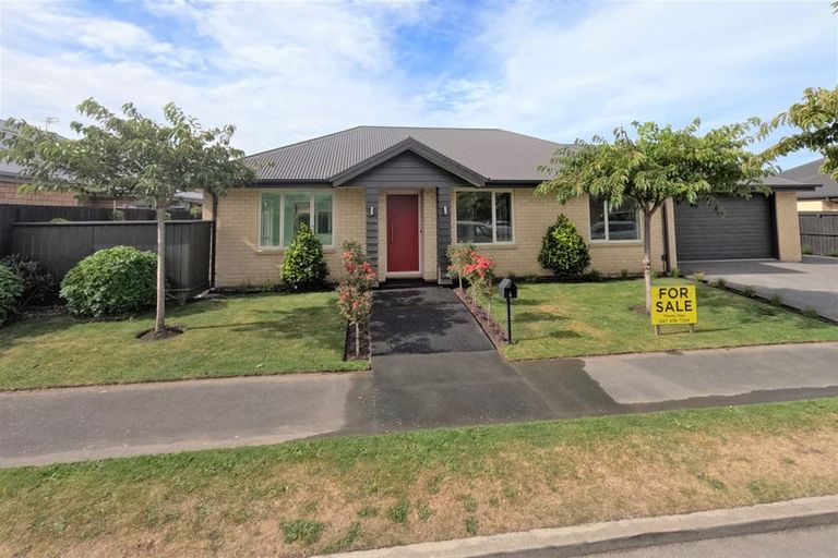 Photo of property in 6 Somerville Crescent, Aidanfield, Christchurch, 8025