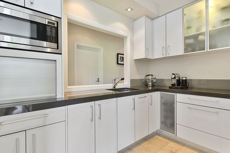 Photo of property in 100 Hobson Road, Lucas Heights, Auckland, 0632