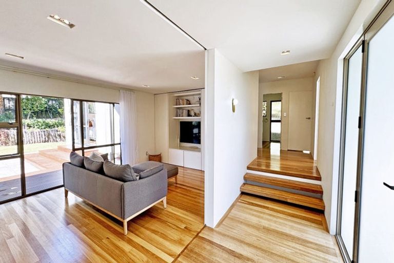 Photo of property in 26 Harper Street, Chatswood, Auckland, 0626